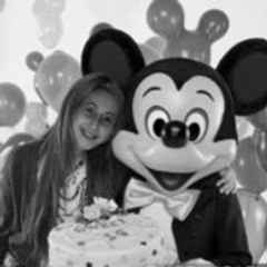 SelenaGomezTugceRadio