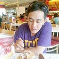 ภราดร แสงสุขใส