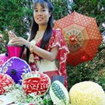 Khun Bam Sawitree Carving