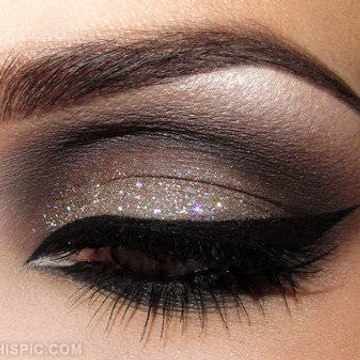 Eye makeup