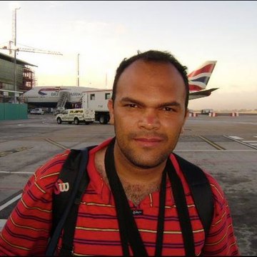Douglas Oliveira