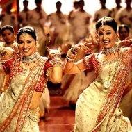 Trailers, Songs and Movies ☑