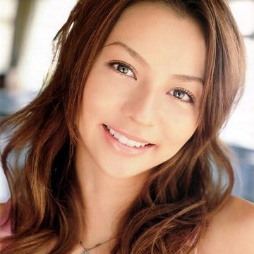 Shizuka Tomomi