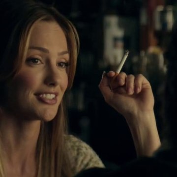 Minka Kelly Smokes