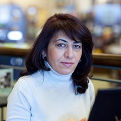 Dunya Mikhail Poet