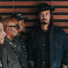 Michael Franti & Spearhead