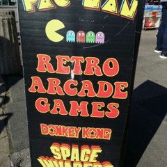 RETRO ARCADE MACHINE