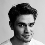 Kj apa Riverdale Season 2 Episode 2