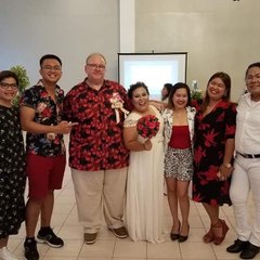 Lloyd in the Philippines