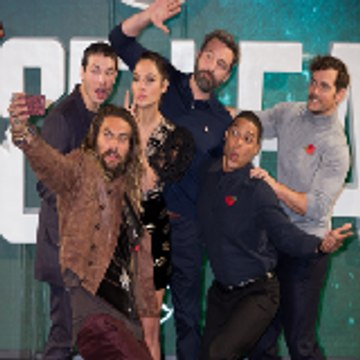 Social media sansations