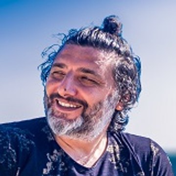 Şafak Genç