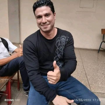 Carlos  López