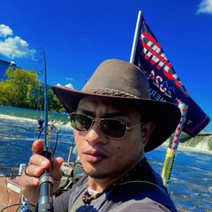Monchito fishing