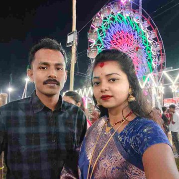 Scroll With Ankita