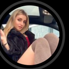 Hot . Girl