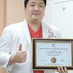Dr Nguyên Giáp