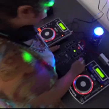 DJ Parisa Slam