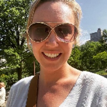 Dr Erin Nance Hands Surgery