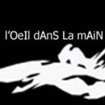 l'oeil dans la main