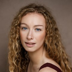 Julie Bauer
