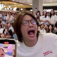 Em First nói không là có