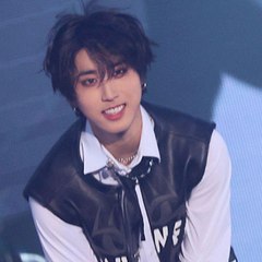 ~•°아나이스°•~