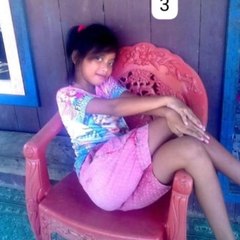 Tiara. R