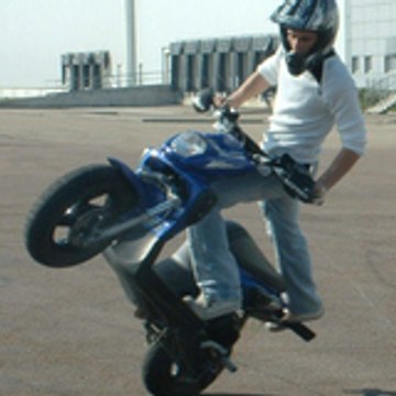 TO-STUNTER-77