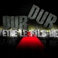 DUR DUR D'ETRE LE FILS DE !