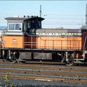 Y-8000