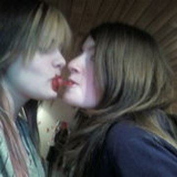 emo girl power