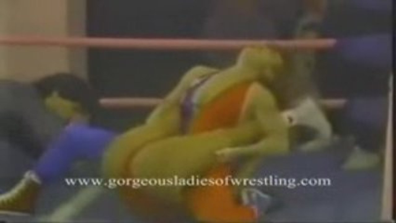 Americana vs Spanish Red (GLOW Wrestling)