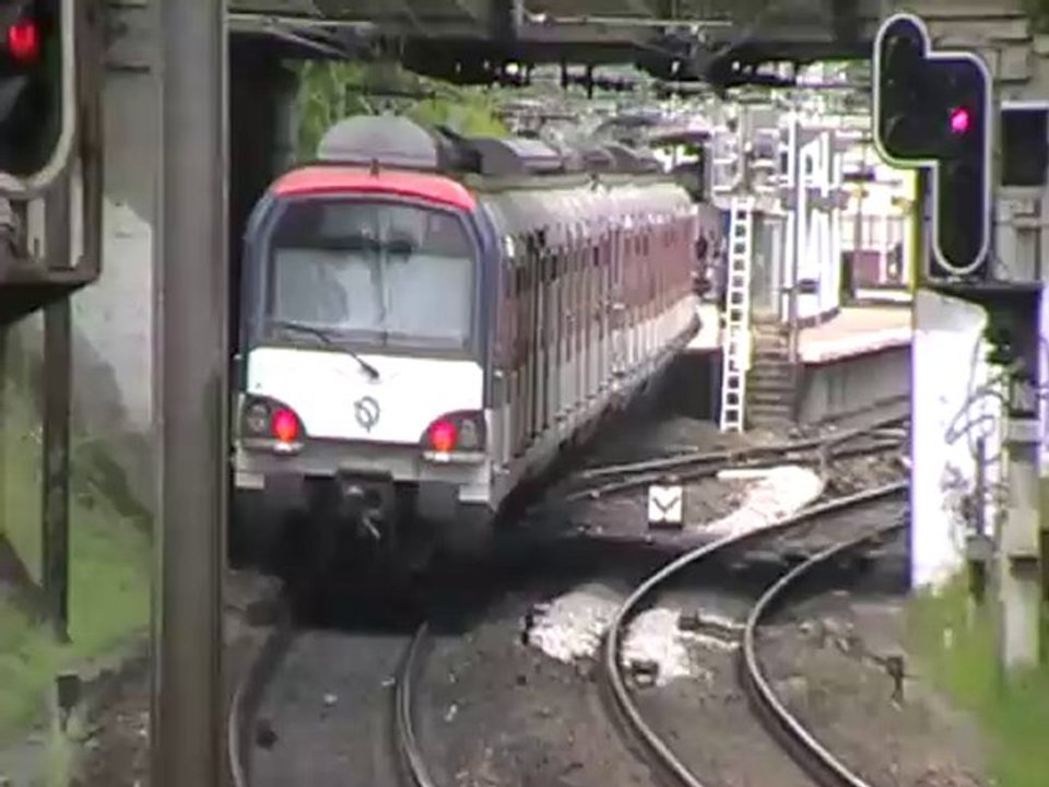 MS61 : Arrivée à la gare du Vésinet le Pecq sur la ligne A du RER