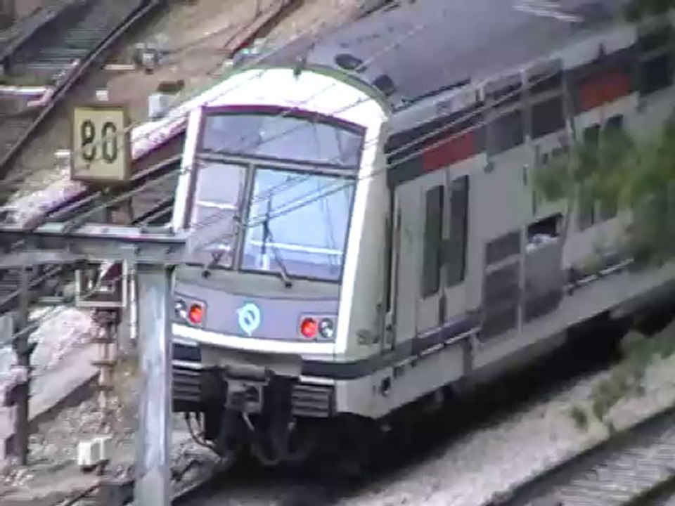 MI2N : Départ de la gare de Saint Germain en Laye sur la ligne A du RER