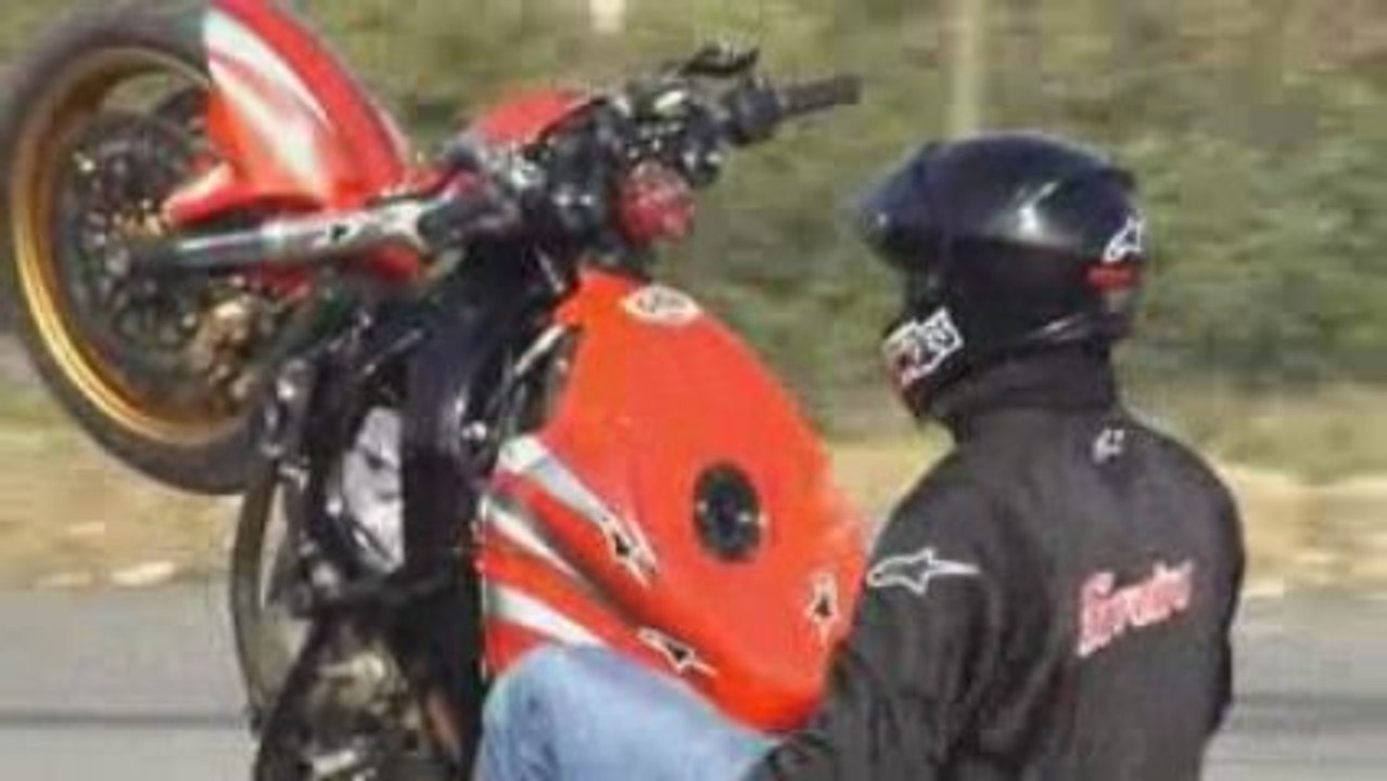 stunt moto