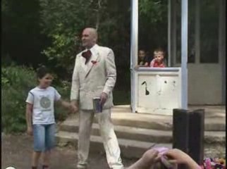 Pr Eugène, spectacle de magie Le Baron Marseille close-up