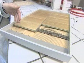 Innovation :  Une colle à parquet acoustique