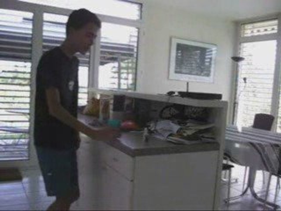 Bande Annoce de Tapette Story avec Benjamin Tadiquoi