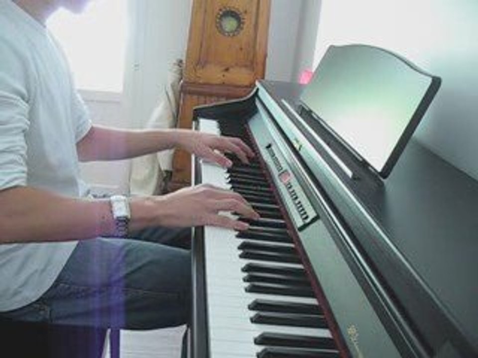 Hot'n Cold de Katy  Perry au piano