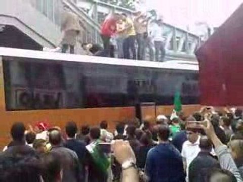 Algeria 2 Zambia 0 Liesse Populaire à Barbes paris 18ème 2