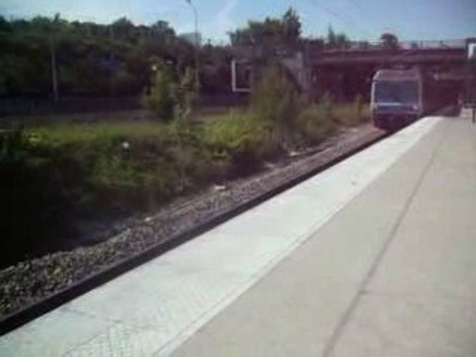 Z6400 à Neuville-Université