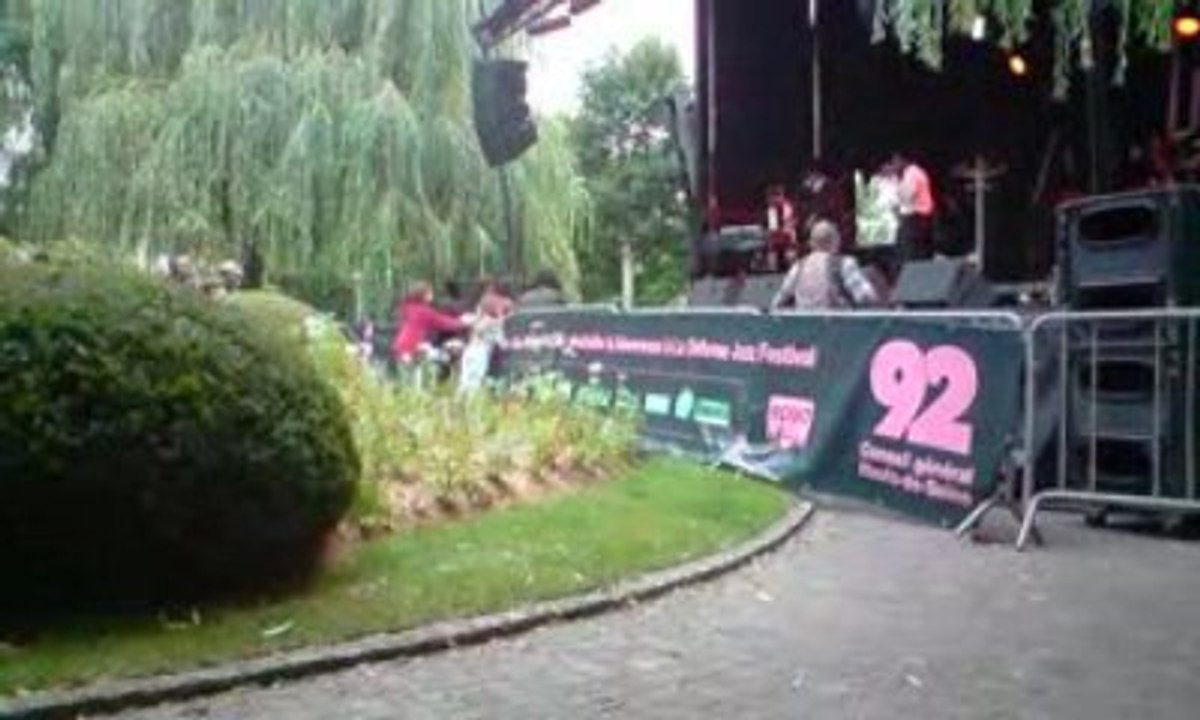 Concert Push-Up