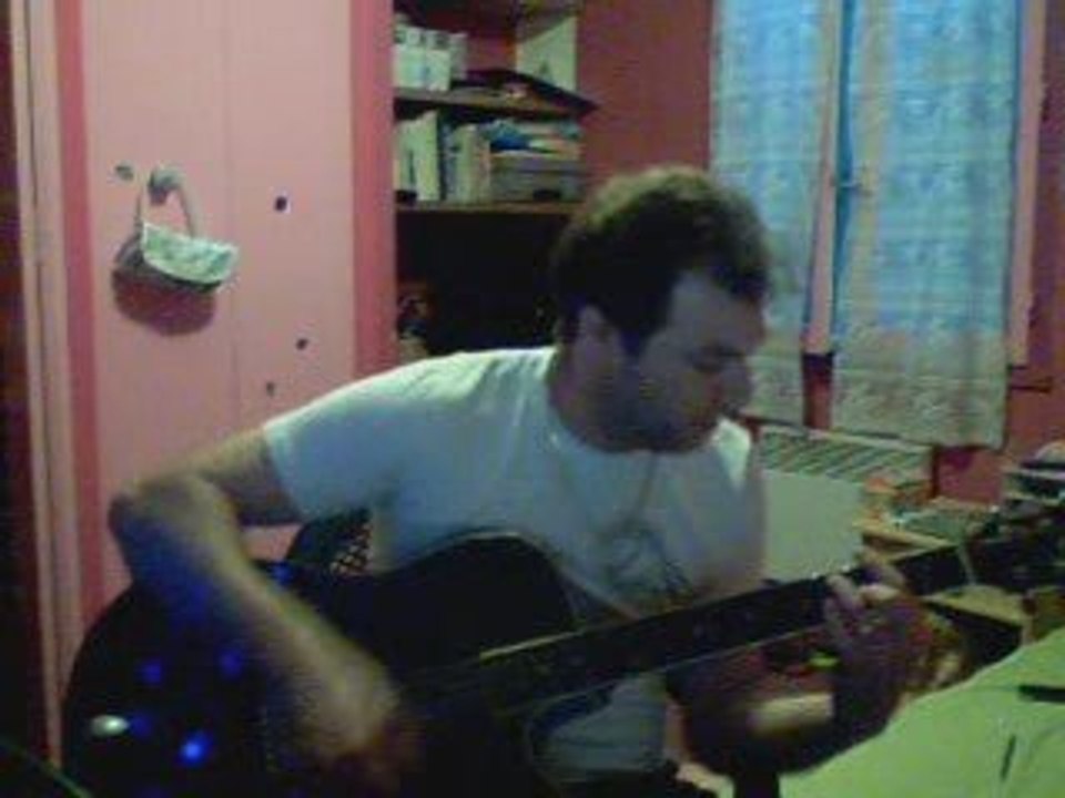 heureusement que le ridicule ne tue pas lol!!!!!!!!!!