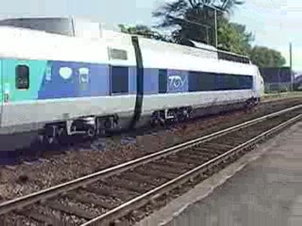 Passage de ce même TGV PSE retournant à Paris Gare de Lyon