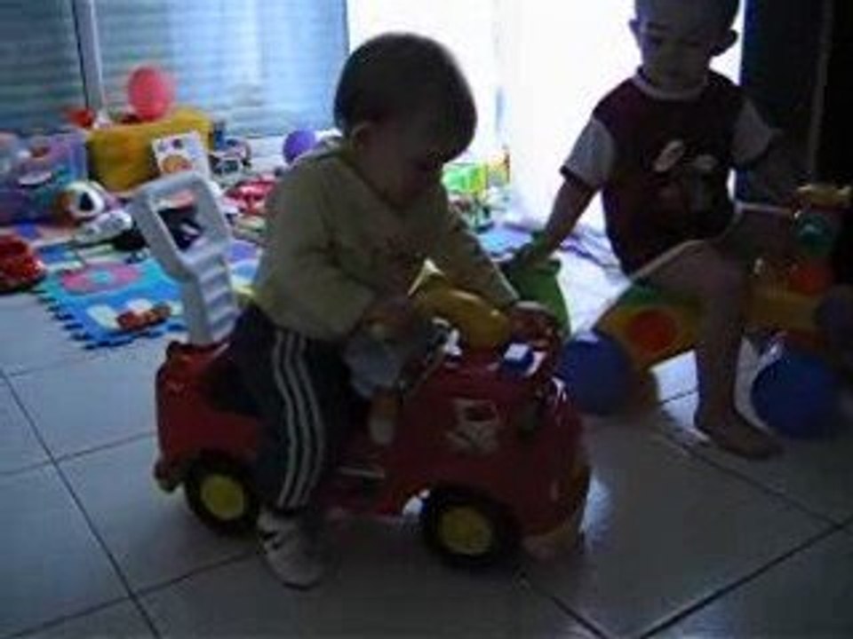 mila en camion de pompier