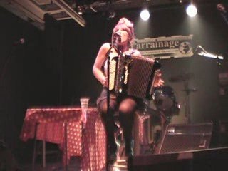 ZAZA FOURNIER pour ONG PARRAINAGE MADEMOISELLE