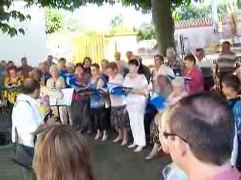 Fête de St Pierre du Mont la chorale du 3ème âge