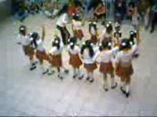 colegiala presentacion jazz final repeticion en camara lenta