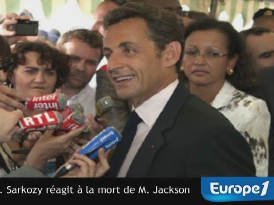 Sarkozy : Jackson fait partie du "Panthéon" des Français