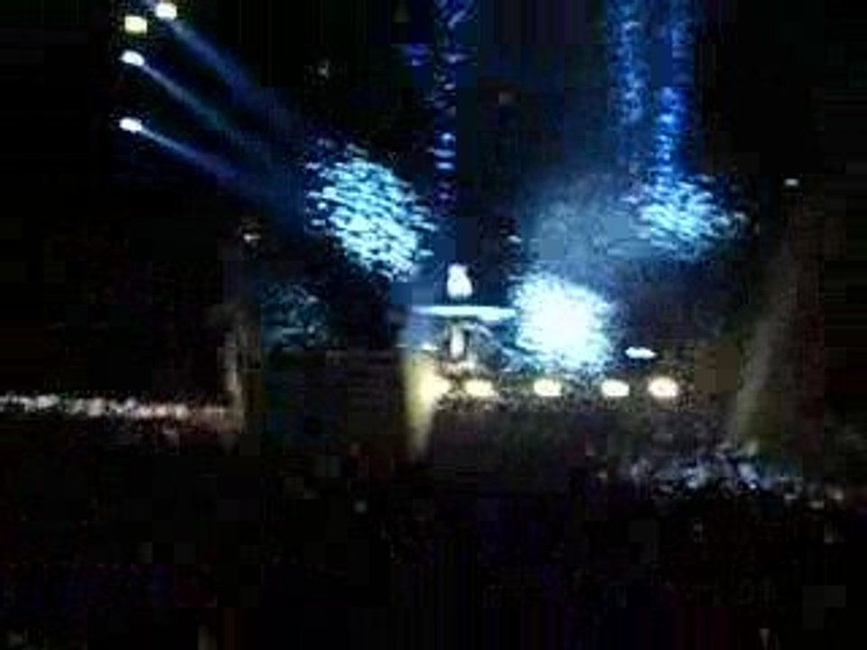 AC/DC Stade Vélodrome 09/06/09 "Solo Angus Young"